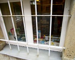 Kellerfenster der Posaunenmission