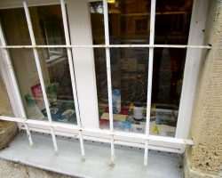 Kellerfenster der Posaunenmission